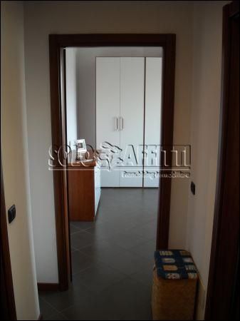 Bilocale arredato con garage Solaro
