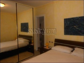 Villa a schiera arredata con posto auto