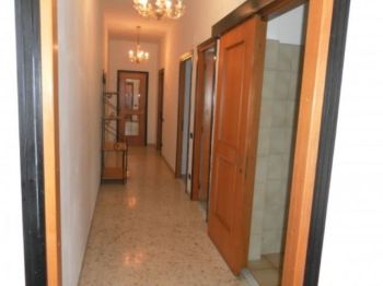 Casa arredata con balcone Centro - Altre fotografie