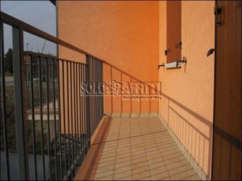 Villa con garage e balcone Pozzolengo