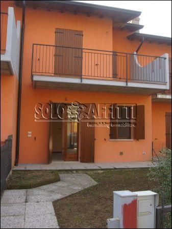 Villa con garage e balcone Pozzolengo