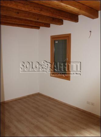 Appartamento con posto auto Gruaro
