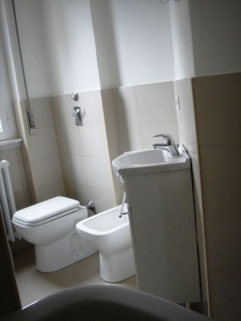 Trilocale arredato ottimo da condividere - Bagno