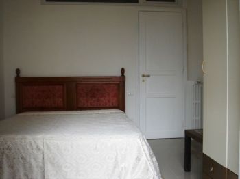Trilocale arredato ottimo da condividere - Camera da letto