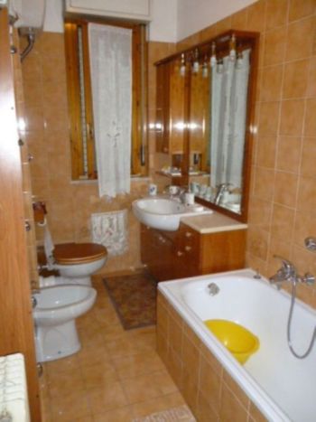 Trilocale arredato con balcone Massimina, tredicesimo, casal lumbroso - Altre fotografie