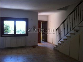 Villa a schiera con balcone Via vittorio veneto