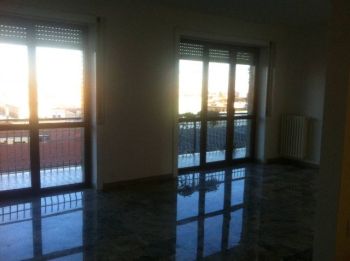 Trilocale con balcone P.ta genova, romolo, solari - Altre fotografie