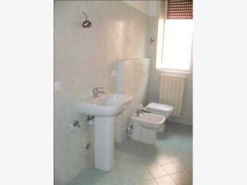 Appartamento con balcone Capriate San Gervasio