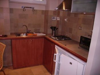 Bilocale arredato con terrazzo Trieste , salario