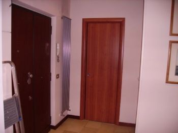 Bilocale arredato con terrazzo Trieste , salario