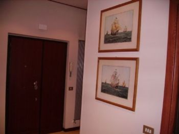 Bilocale arredato con terrazzo Trieste , salario
