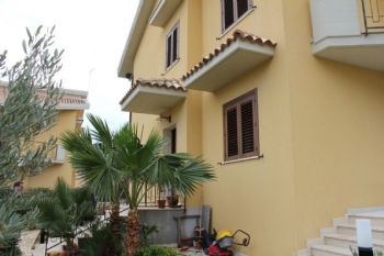 Villa con giardino e balcone Siracusa