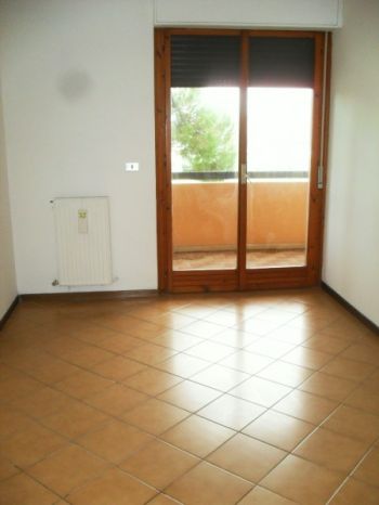 Trilocale con terrazzo Centro