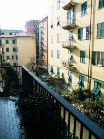 Casa arredata con balcone Centro storico - de ferrari - Altre fotografie