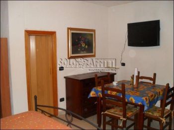 Monolocale arredato Via galermo