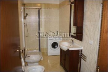 Monolocale arredato con terrazzo Velino / marmore