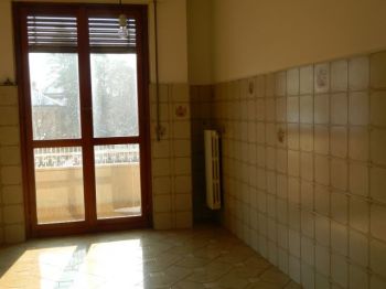 Ampio appartamento con doppio box Monza