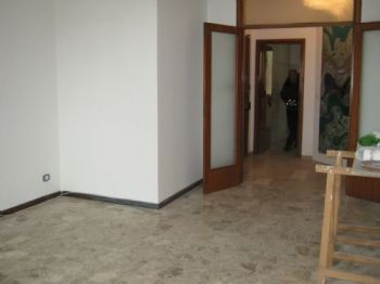 Appartamento con terrazzo e posto auto - Altre fotografie