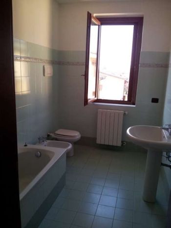 Casa con aria condizionata e garage