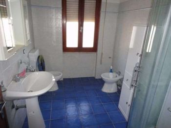 Appartamento con garage e balcone Centrale