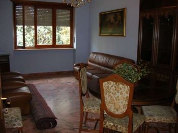 Appartamento arredato con balcone Mirafiori nord