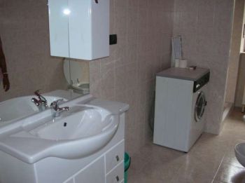 Appartamento arredato con balcone Mirafiori nord