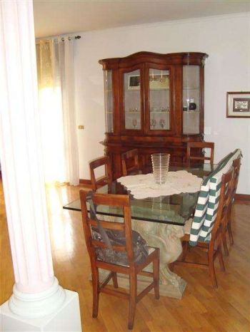 Casa arredata con aria condizionata