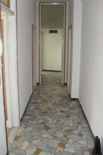Bilocale con balcone Centrale