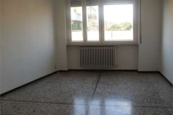 Bilocale con balcone Centrale