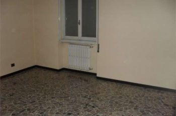 Appartamento con posto auto e balcone