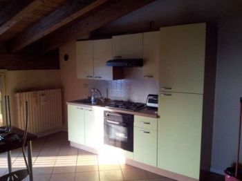 Trilocale arredato con balcone Rovato