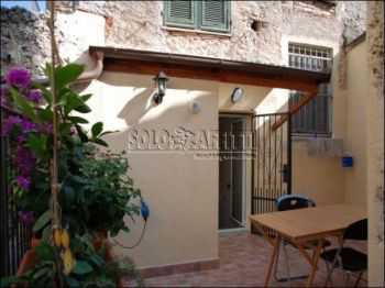 Trilocale arredato con terrazzo Zuccarello