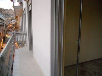 Casa con balcone Termini Imerese