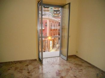 Casa con balcone Termini Imerese