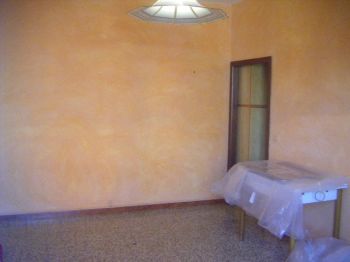 Trilocale arredato con balcone Milano
