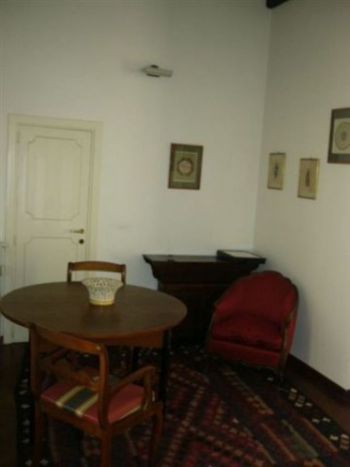 Casa arredata con balcone Centro storico - Altre fotografie