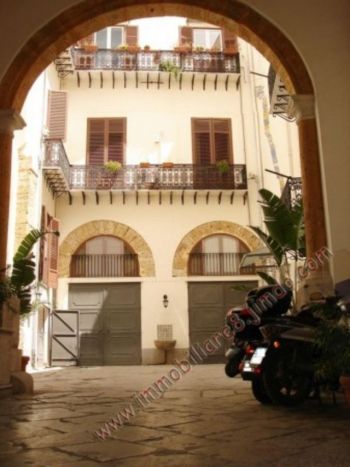 Casa arredata con balcone Centro storico - Altre fotografie