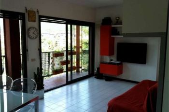 Monolocale arredato con terrazzo Como