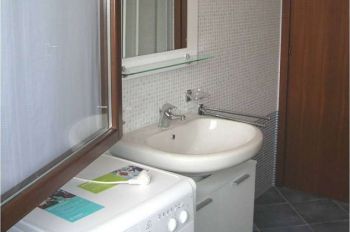 Casa arredata con aria condizionata