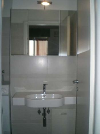 Monolocale arredato con balcone Direzionale 70