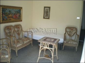 Appartamento arredato con balcone V.le libert�