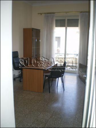 Appartamento arredato con balcone V.le libert�