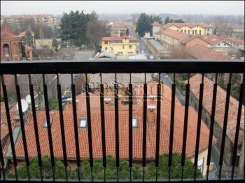Casa con balcone Cornaredo