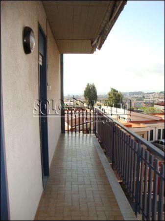 Casa arredata con balcone V.le m. rapisardi