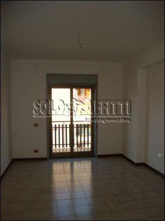 Casa arredata con balcone V.le m. rapisardi