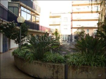 Casa arredata con balcone V.le m. rapisardi