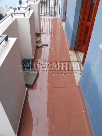 Bilocale arredato con balcone Centro
