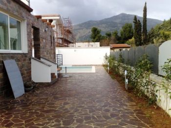 Appartamento nuova costruzione con terrazzo