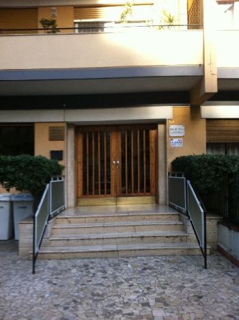 Appartamento con balcone Viale delle alpi