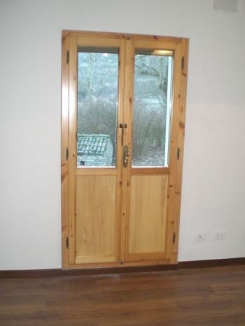 Appartamento con posto auto Loc. sperticano - Camera da letto